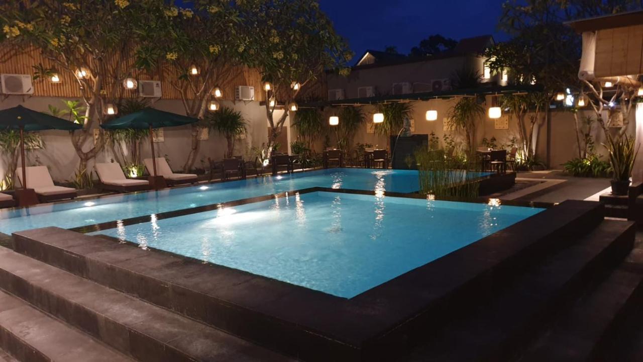 The Banyumas Villa Denpasa Buitenkant foto
