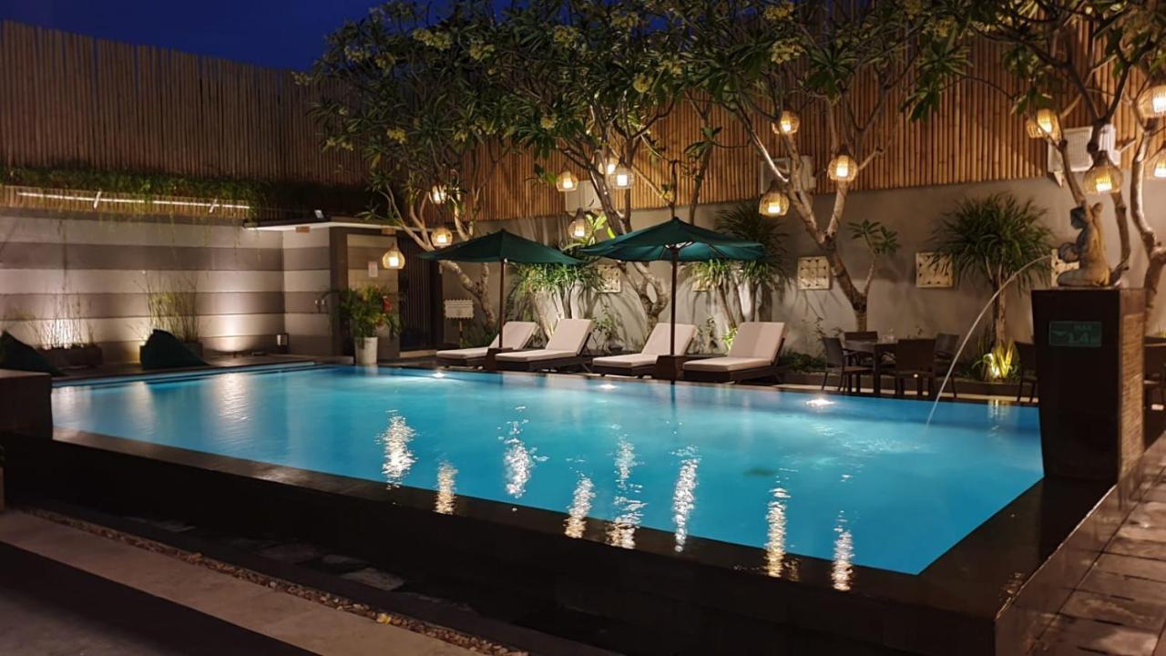The Banyumas Villa Denpasa Buitenkant foto